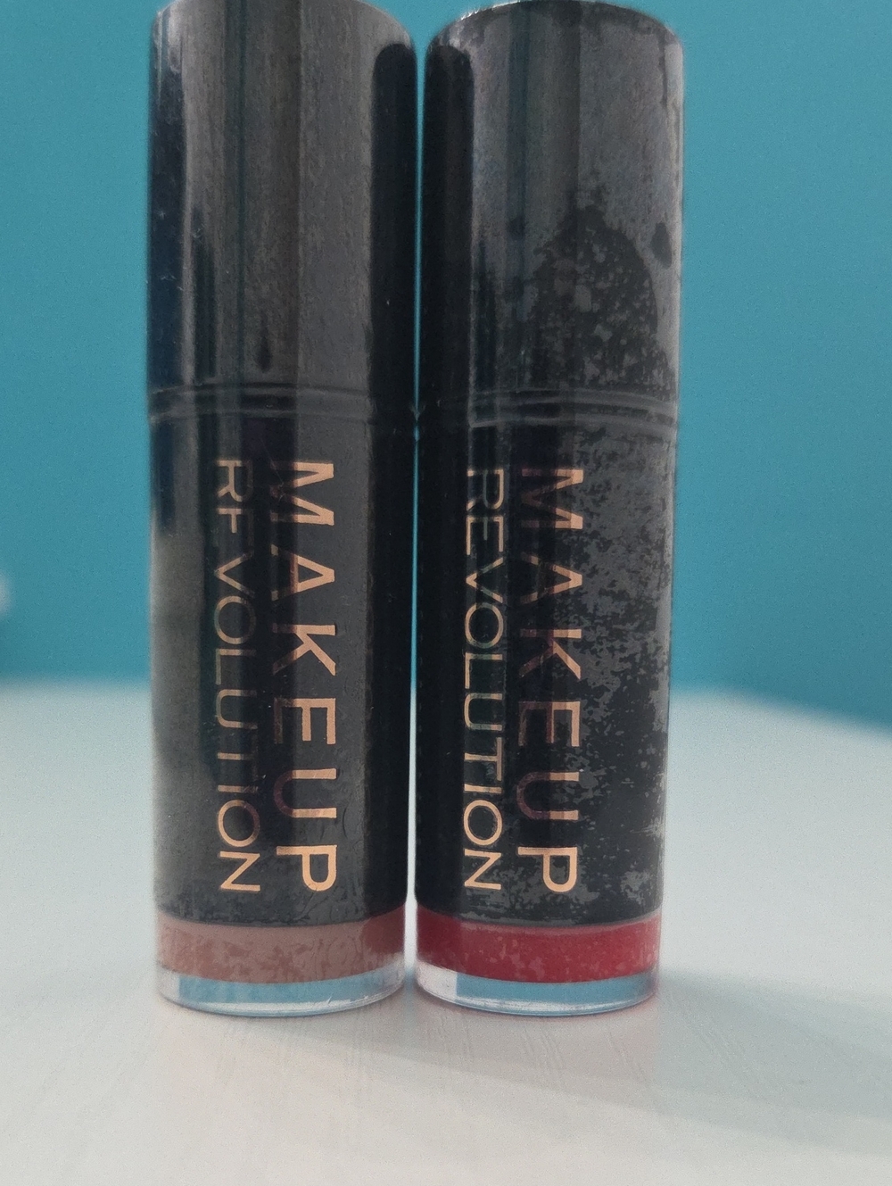 Makeup Revolution Lipstick Duo — Brown & Red Shades
